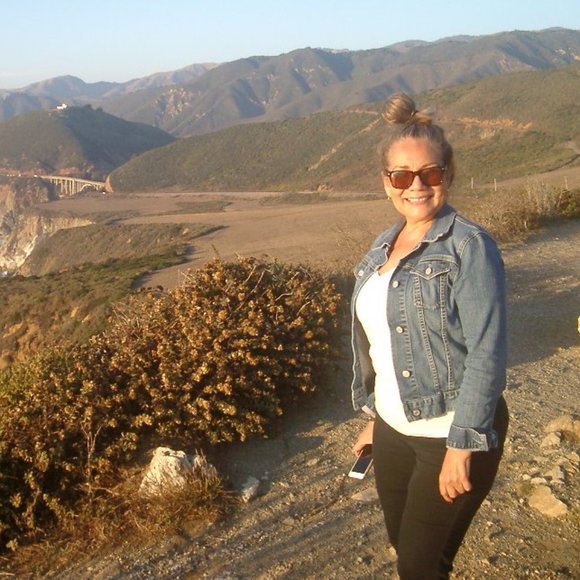 Meet your Posher, Lola - Picture 1 of 2